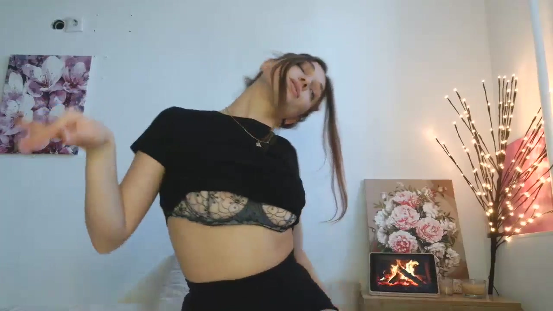 Gallery image thumbnail from HaleyReed's myfreecams stream on, 03/14/2026, 11:56 image 19 of 20