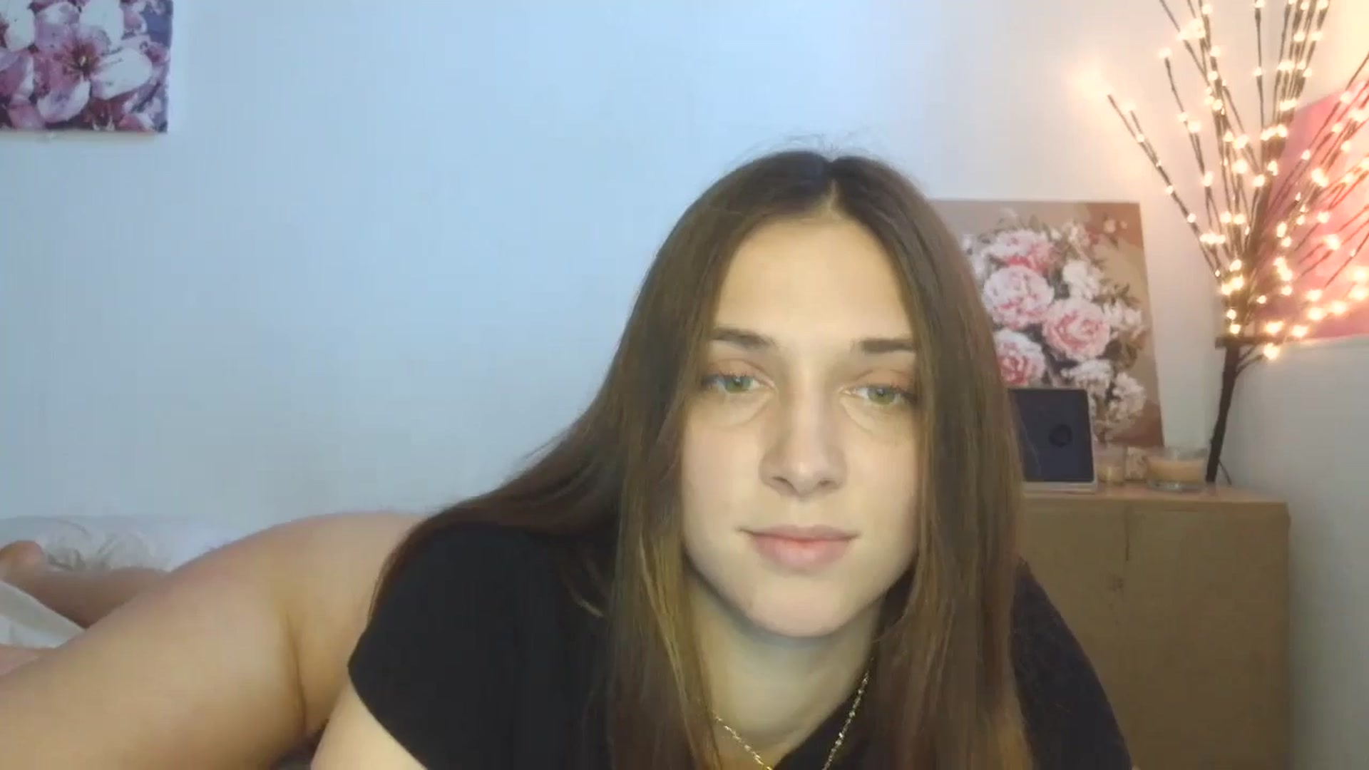 Gallery image thumbnail from HaleyReed's myfreecams stream on, 03/14/2026, 13:12 image 17 of 20