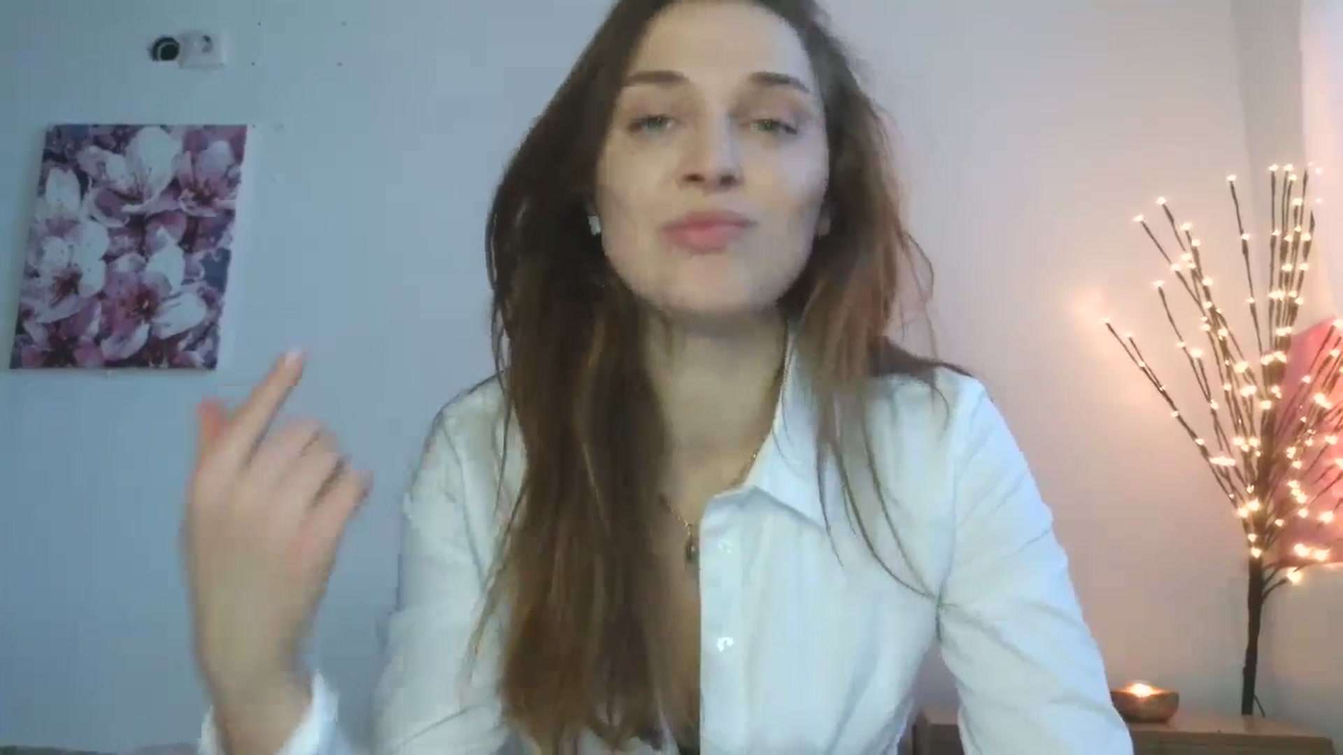 Gallery image thumbnail from HaleyReed's myfreecams stream on, 03/15/2026, 14:08 image 4 of 20