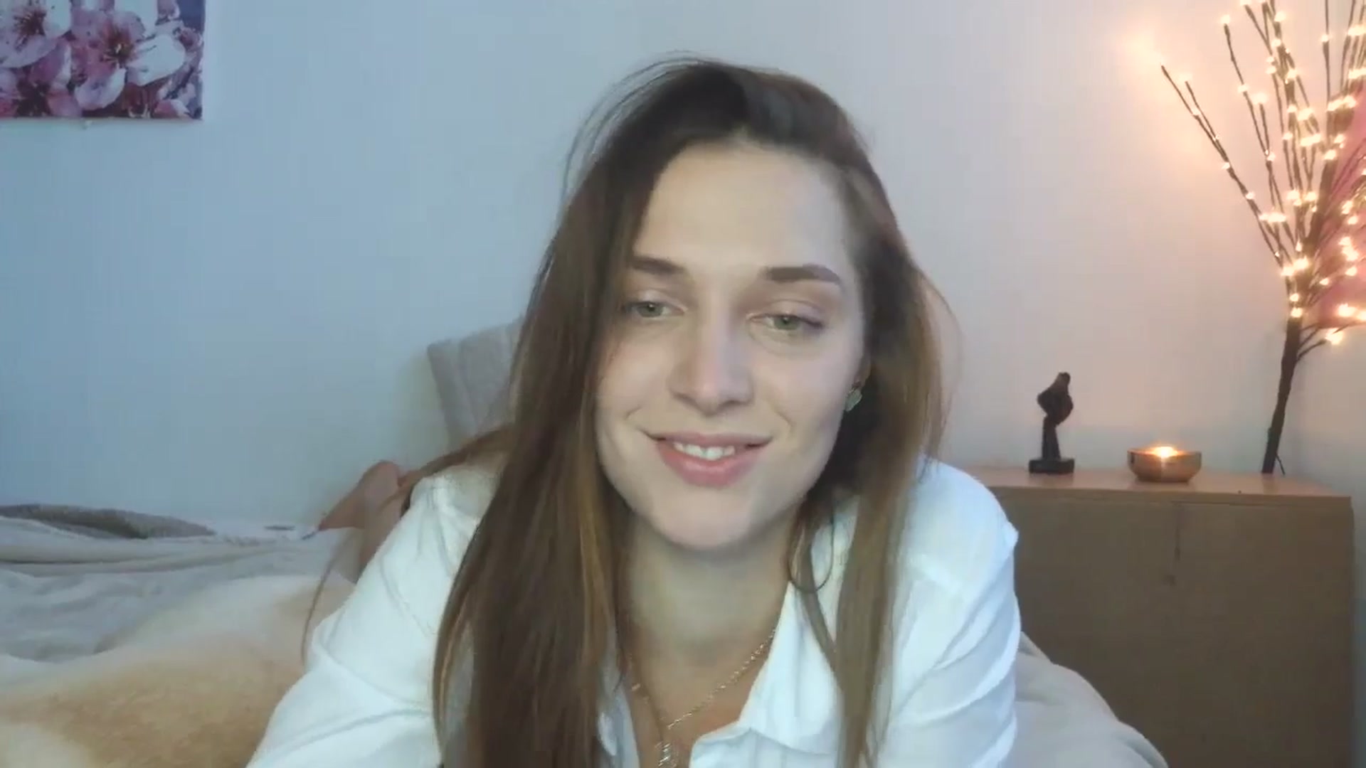 Gallery image thumbnail from HaleyReed's myfreecams stream on, 03/15/2026, 14:08 image 13 of 20