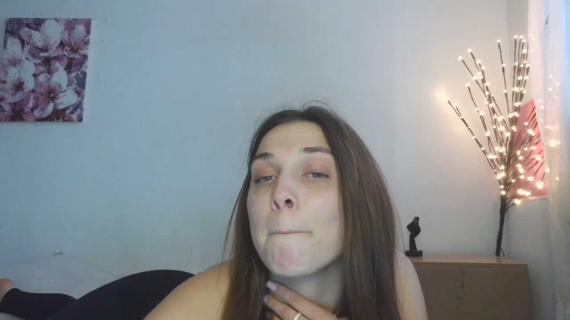 Gallery image thumbnail from HaleyReed's myfreecams stream on, 03/16/2026, 13:33 image 12 of 20