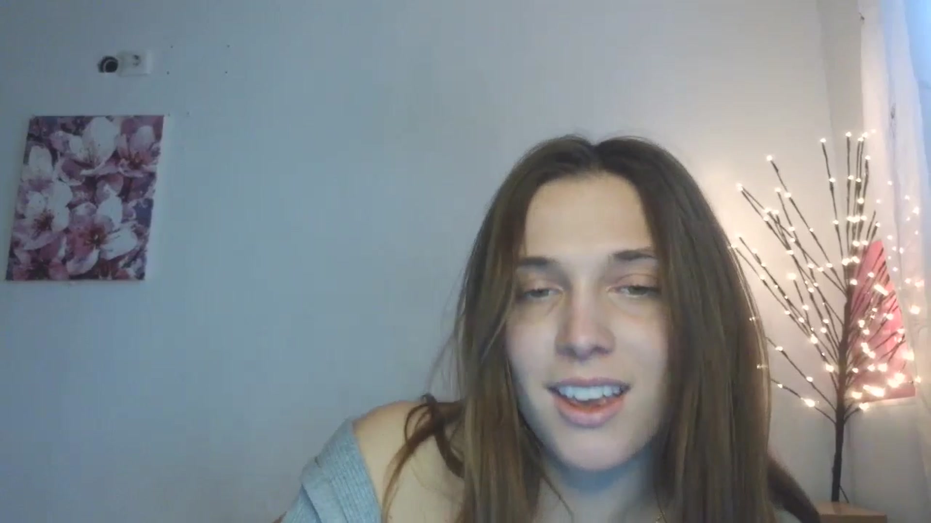 Gallery image thumbnail from HaleyReed's myfreecams stream on, 03/16/2026, 14:04 image 3 of 20