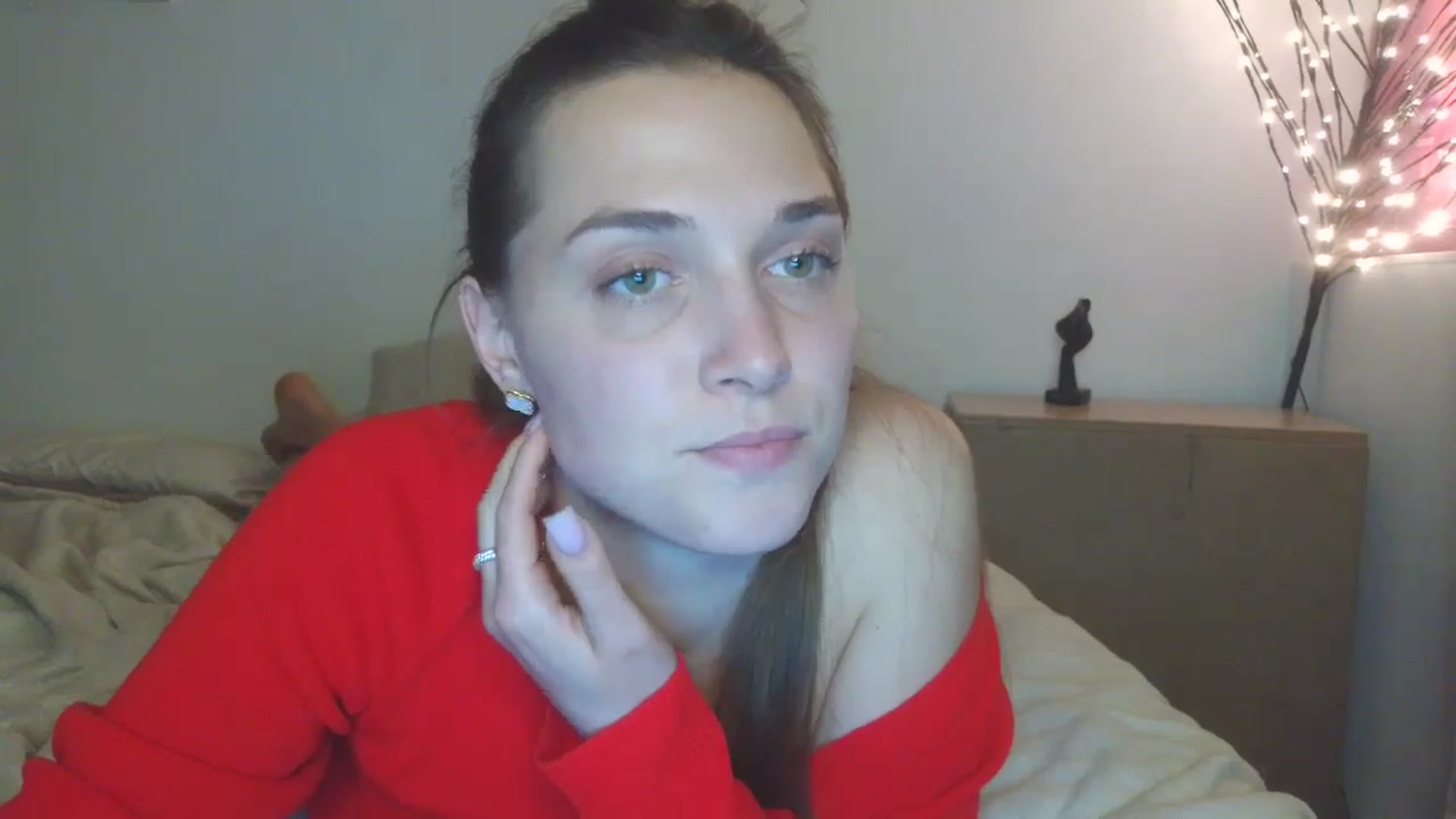 Gallery image thumbnail from HaleyReed's myfreecams stream on, 03/16/2026, 19:13 image 4 of 20