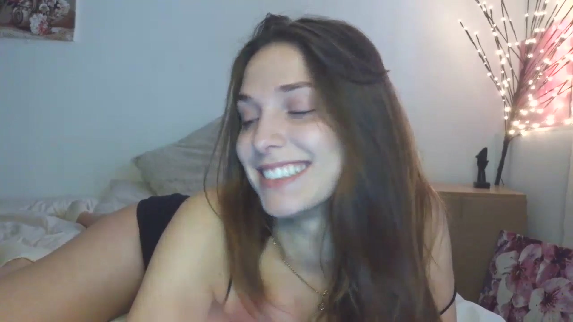 Gallery image thumbnail from HaleyReed's myfreecams stream on, 03/18/2026, 12:15 image 2 of 20
