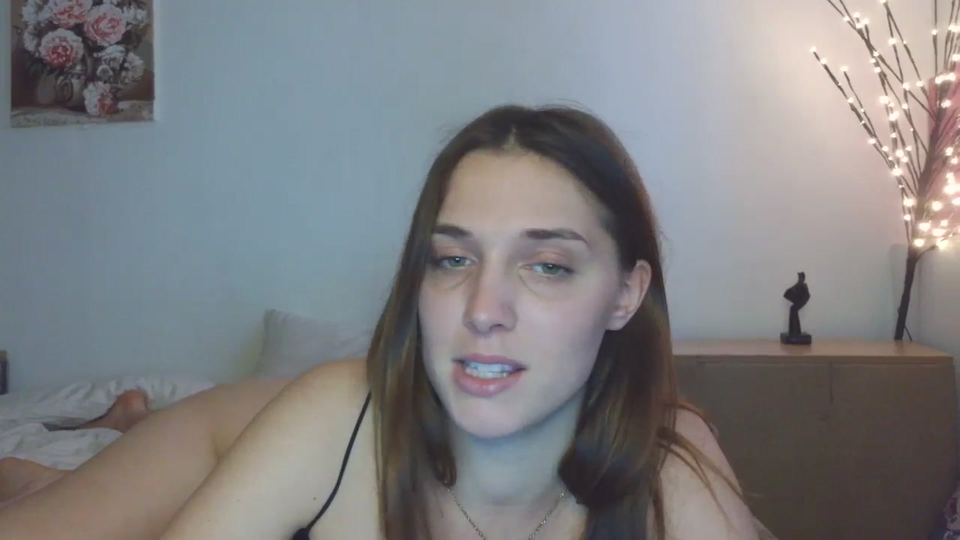 Gallery image thumbnail from HaleyReed's myfreecams stream on, 03/18/2026, 14:18 image 15 of 20