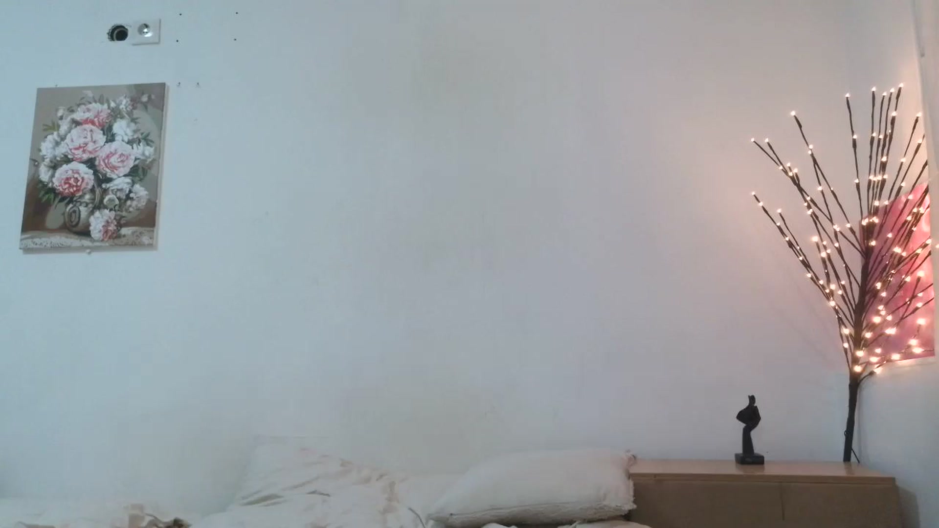 Gallery image thumbnail from HaleyReed's myfreecams stream on, 03/18/2026, 16:20 image 16 of 20