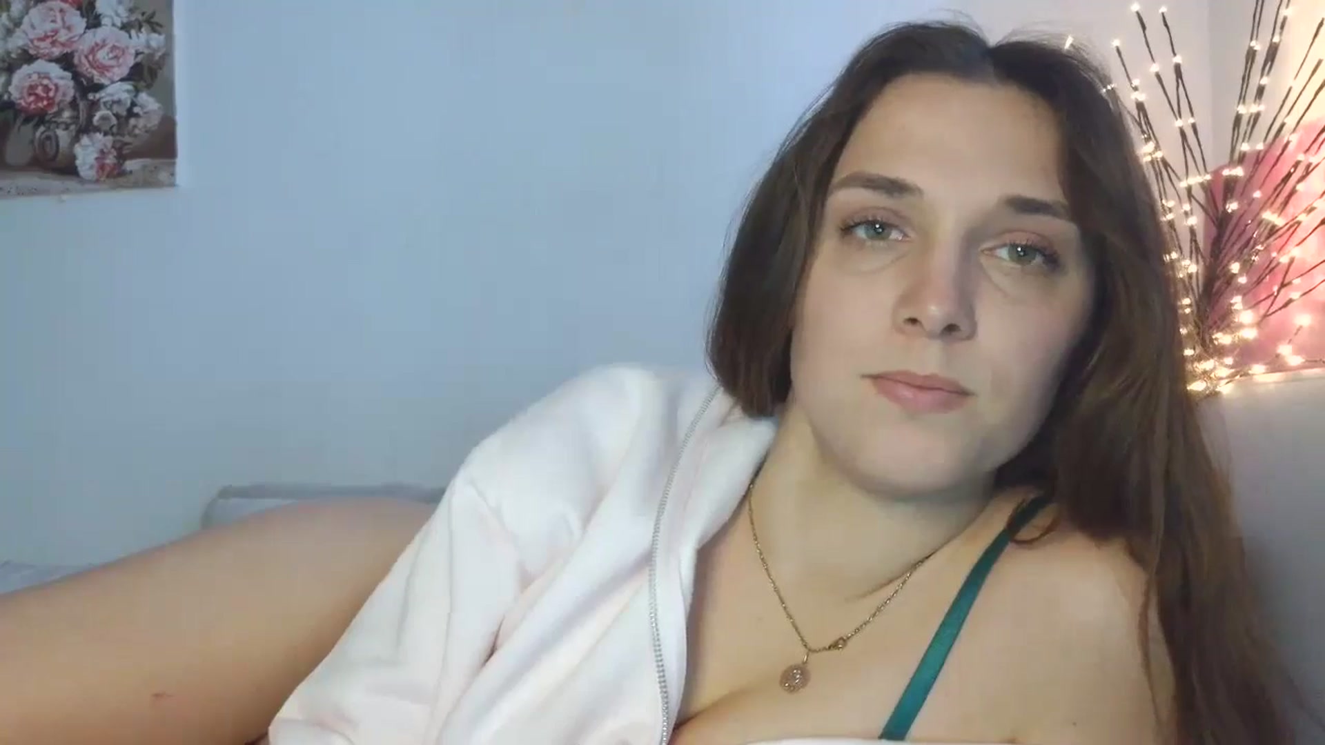 Gallery image thumbnail from HaleyReed's myfreecams stream on, 03/23/2026, 14:57 image 13 of 20