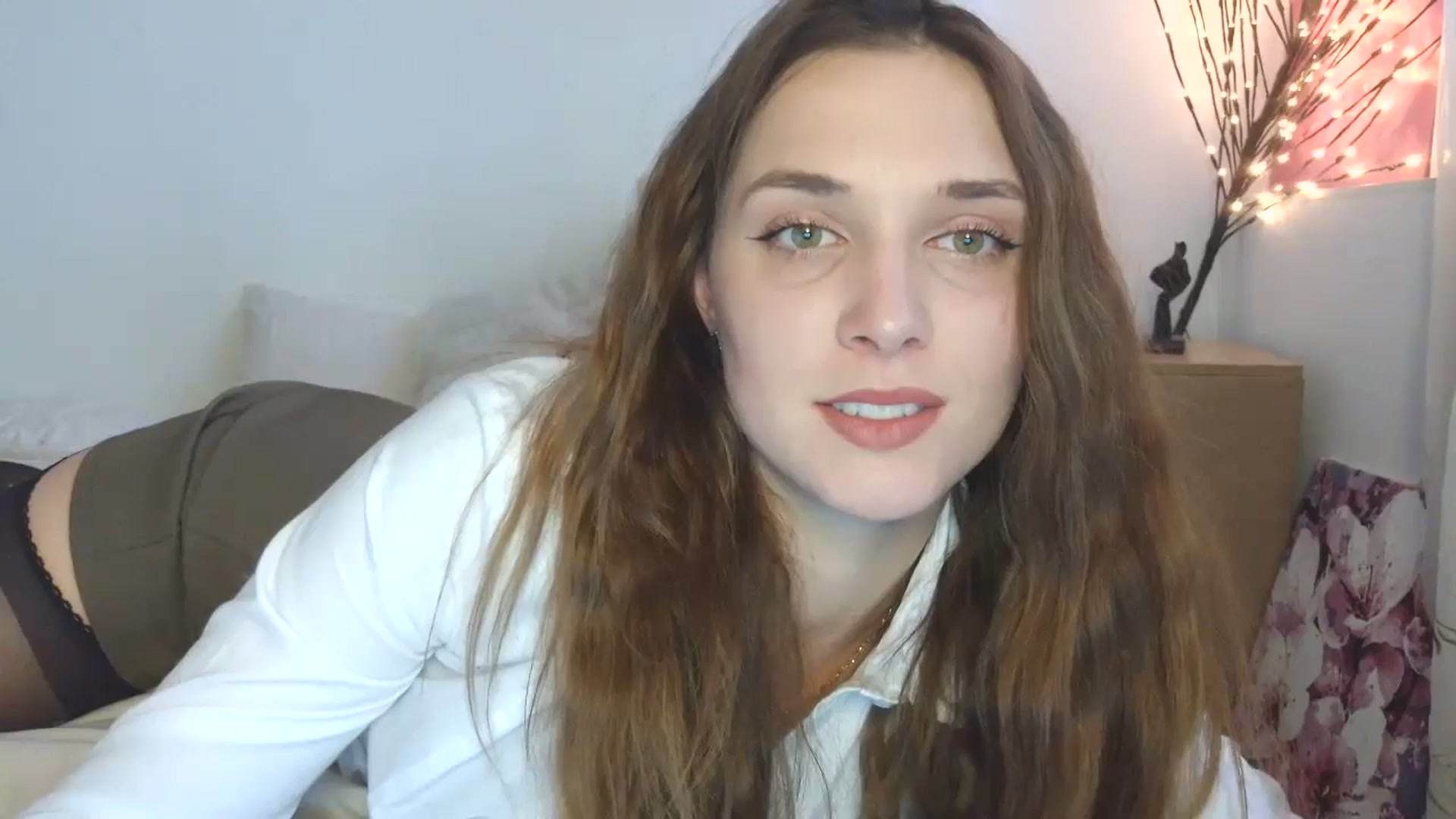Gallery image thumbnail from HaleyReed's myfreecams stream on, 03/25/2026, 14:19 image 1 of 20