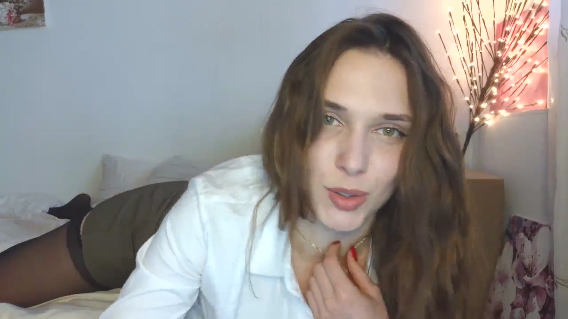 Gallery image thumbnail from HaleyReed's myfreecams stream on, 03/25/2026, 14:19 image 12 of 20