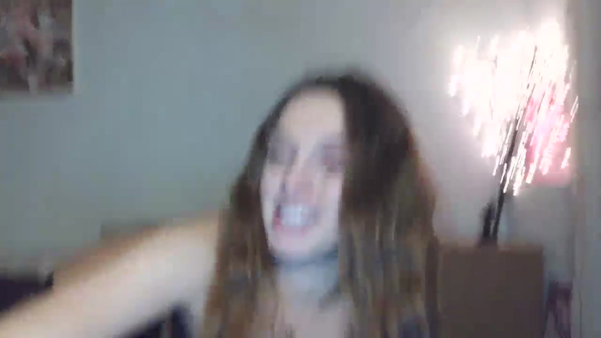 Gallery image thumbnail from HaleyReed's myfreecams stream on, 03/25/2026, 17:31 image 12 of 20