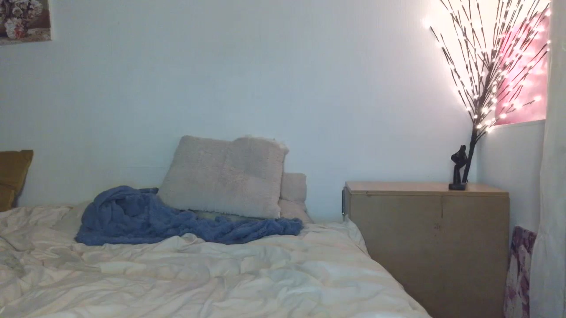 Gallery image thumbnail from HaleyReed's myfreecams stream on, 03/26/2026, 17:09 image 2 of 20