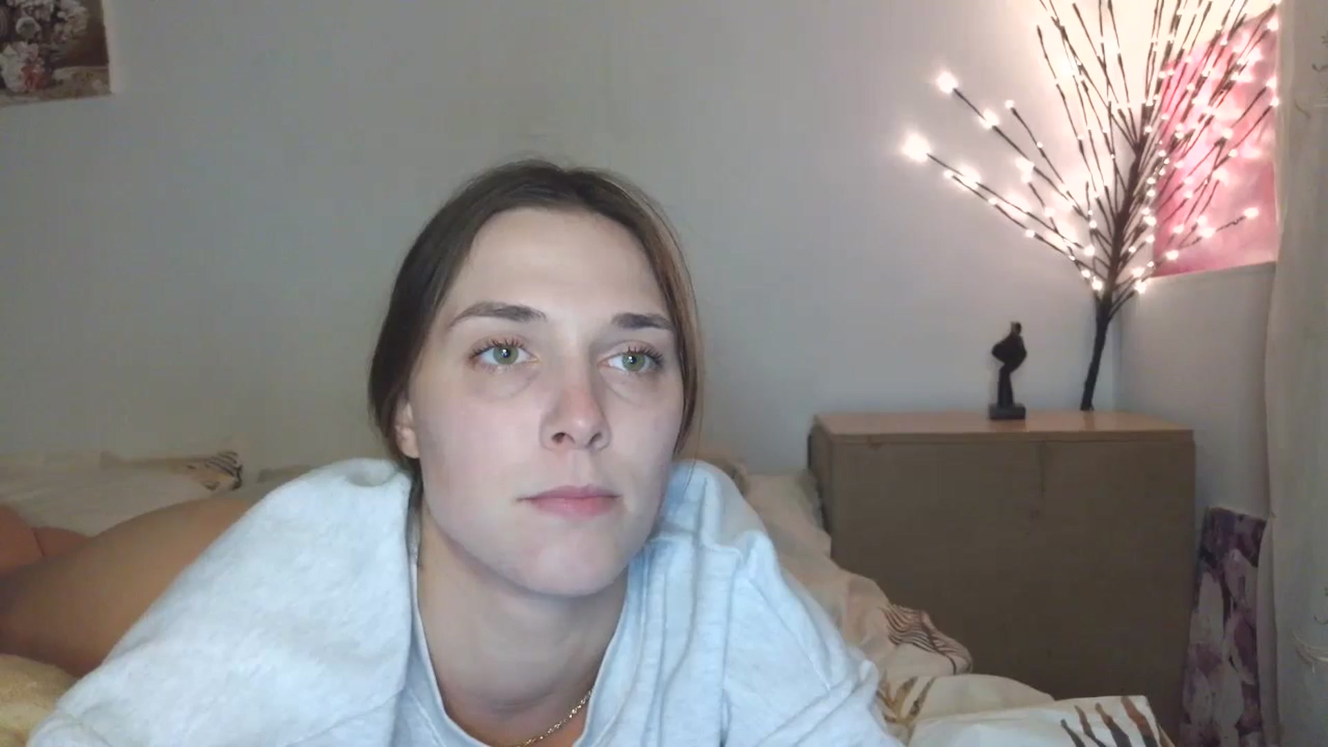 Gallery image thumbnail from HaleyReed's myfreecams stream on, 03/29/2026, 16:23 image 12 of 20