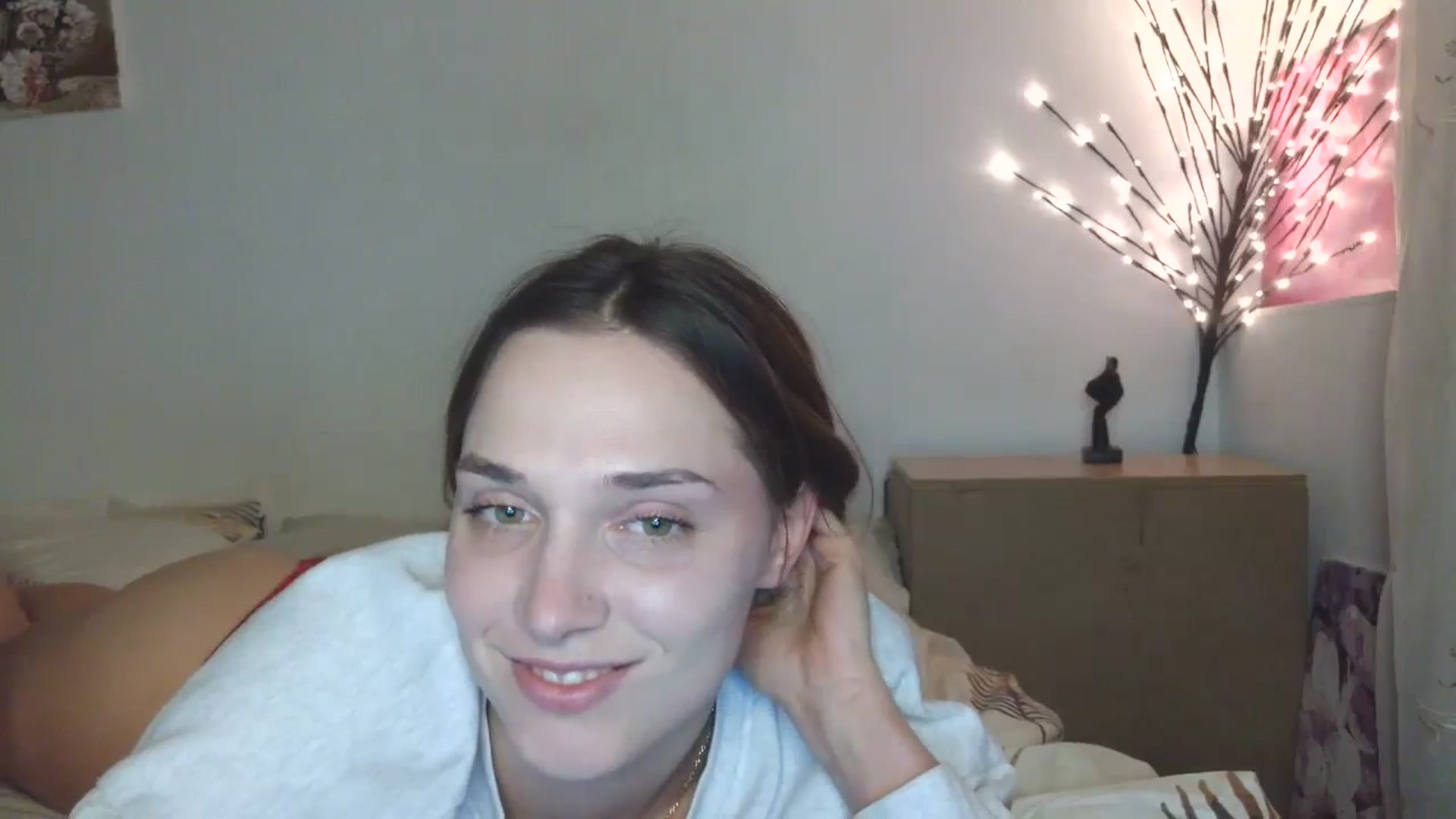 Gallery image thumbnail from HaleyReed's myfreecams stream on, 03/29/2026, 16:23 image 14 of 20