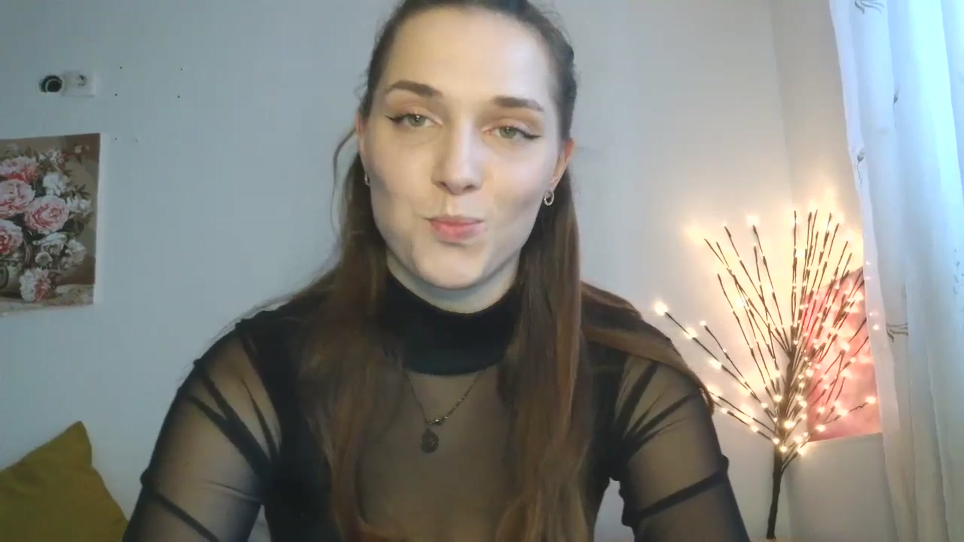Gallery image thumbnail from HaleyReed's myfreecams stream on, 04/01/2026, 13:23 image 9 of 20