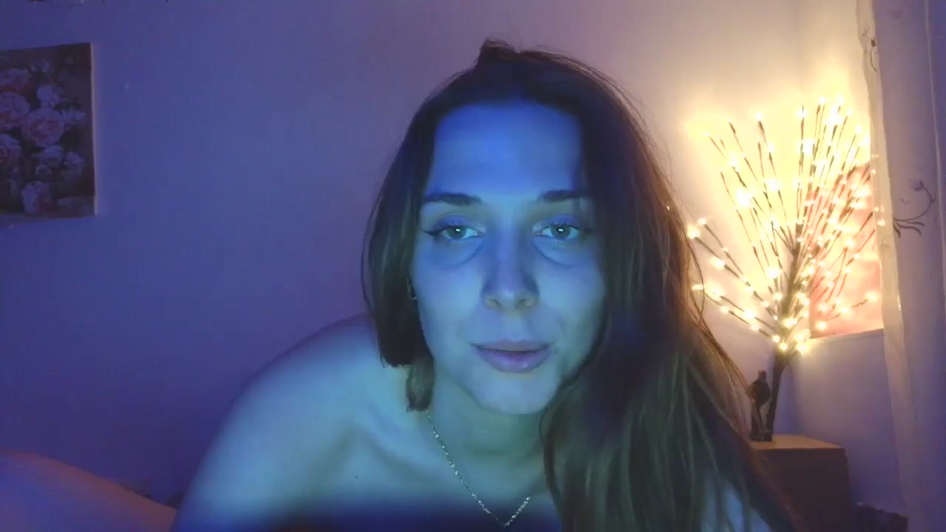 Gallery image thumbnail from HaleyReed's myfreecams stream on, 04/01/2026, 16:34 image 6 of 20