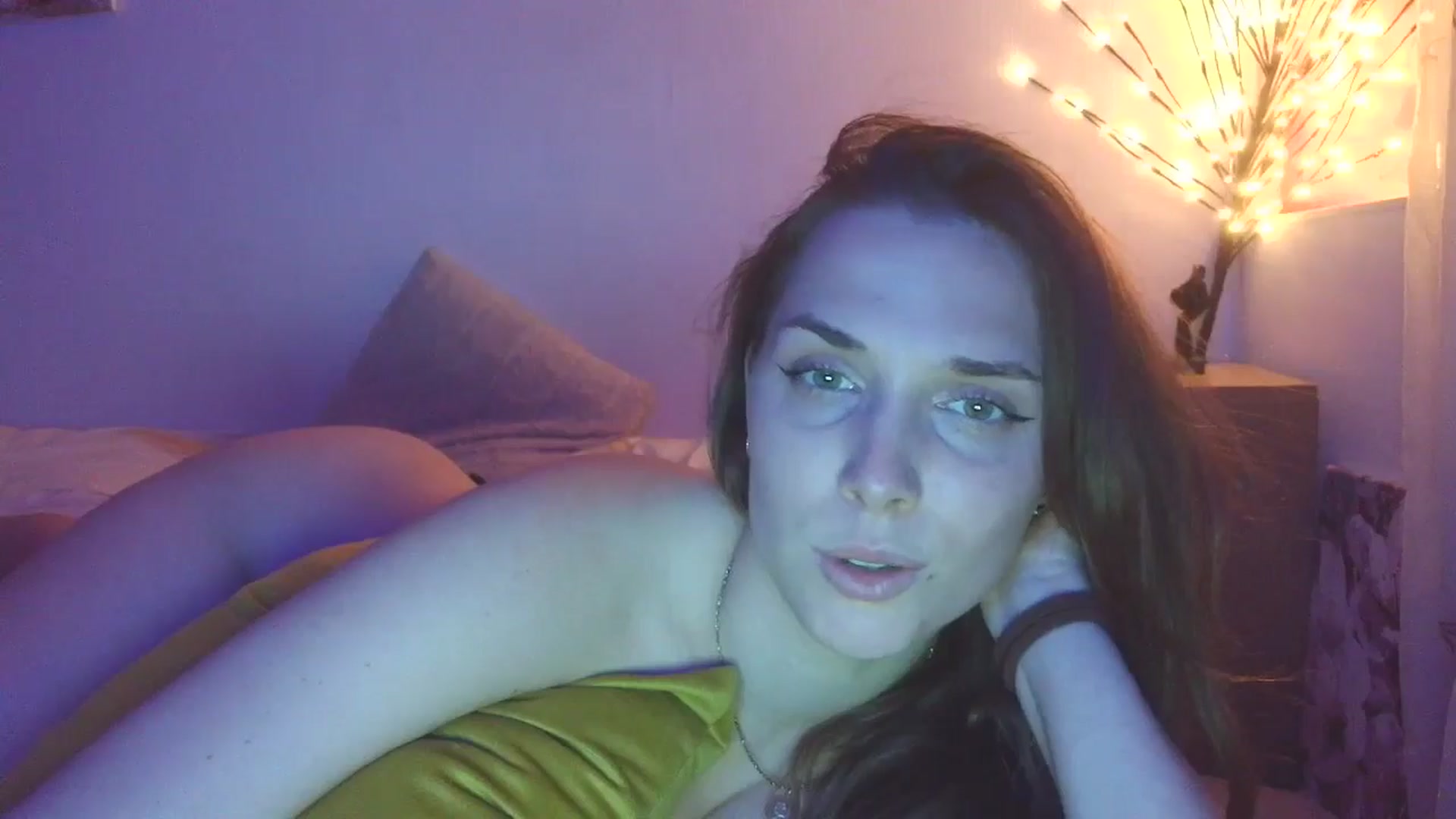 Gallery image thumbnail from HaleyReed's myfreecams stream on, 04/01/2026, 16:34 image 20 of 20