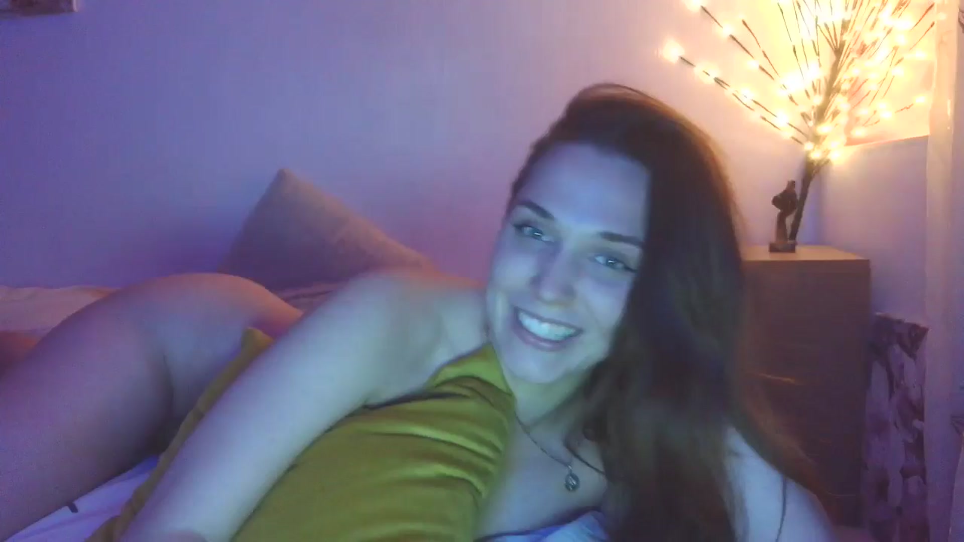 Gallery image thumbnail from HaleyReed's myfreecams stream on, 04/01/2026, 16:34 image 12 of 20