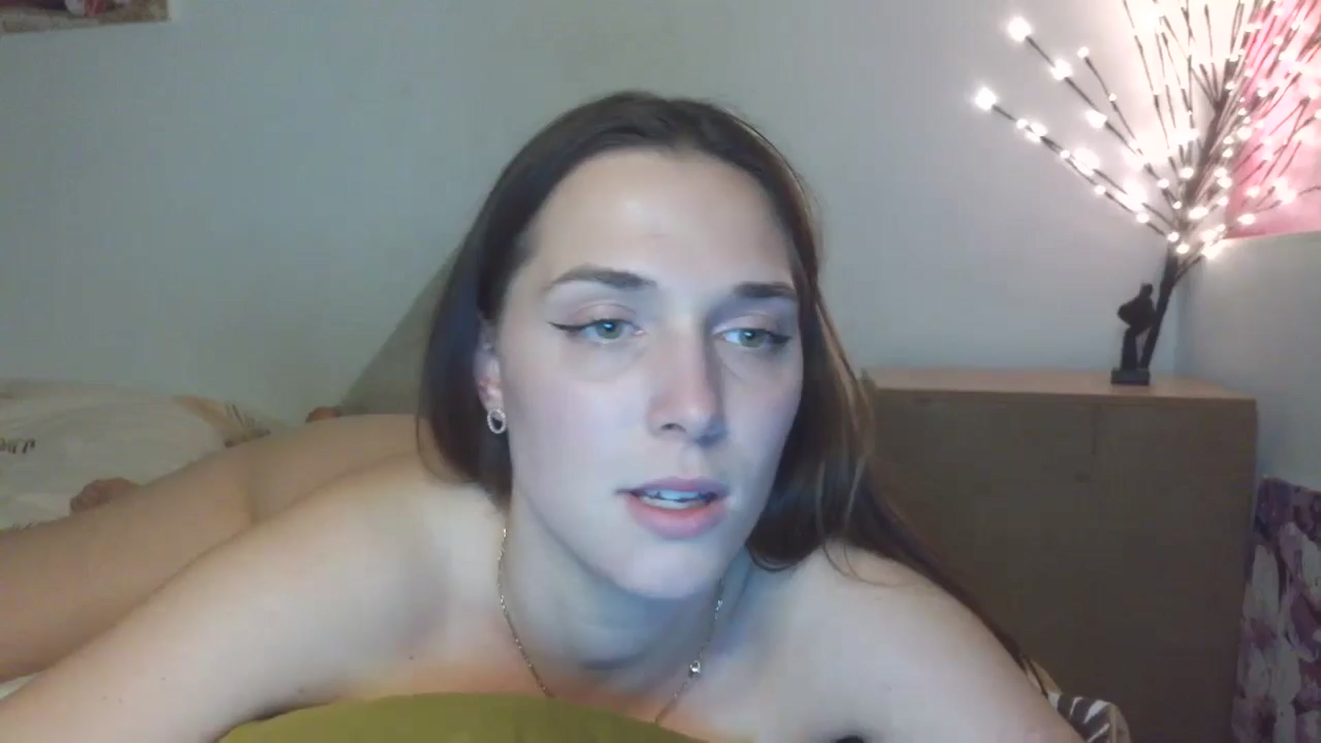 Gallery image thumbnail from HaleyReed's myfreecams stream on, 04/01/2026, 17:29 image 1 of 20