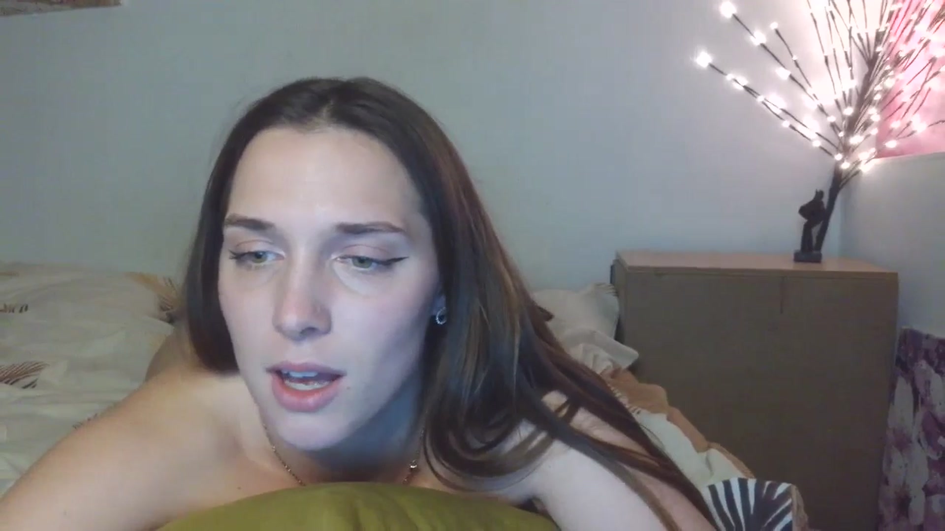 Gallery image thumbnail from HaleyReed's myfreecams stream on, 04/01/2026, 17:29 image 3 of 20