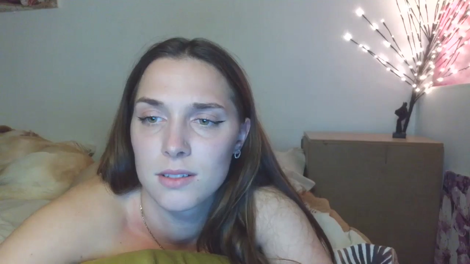 Gallery image thumbnail from HaleyReed's myfreecams stream on, 04/01/2026, 17:29 image 9 of 20