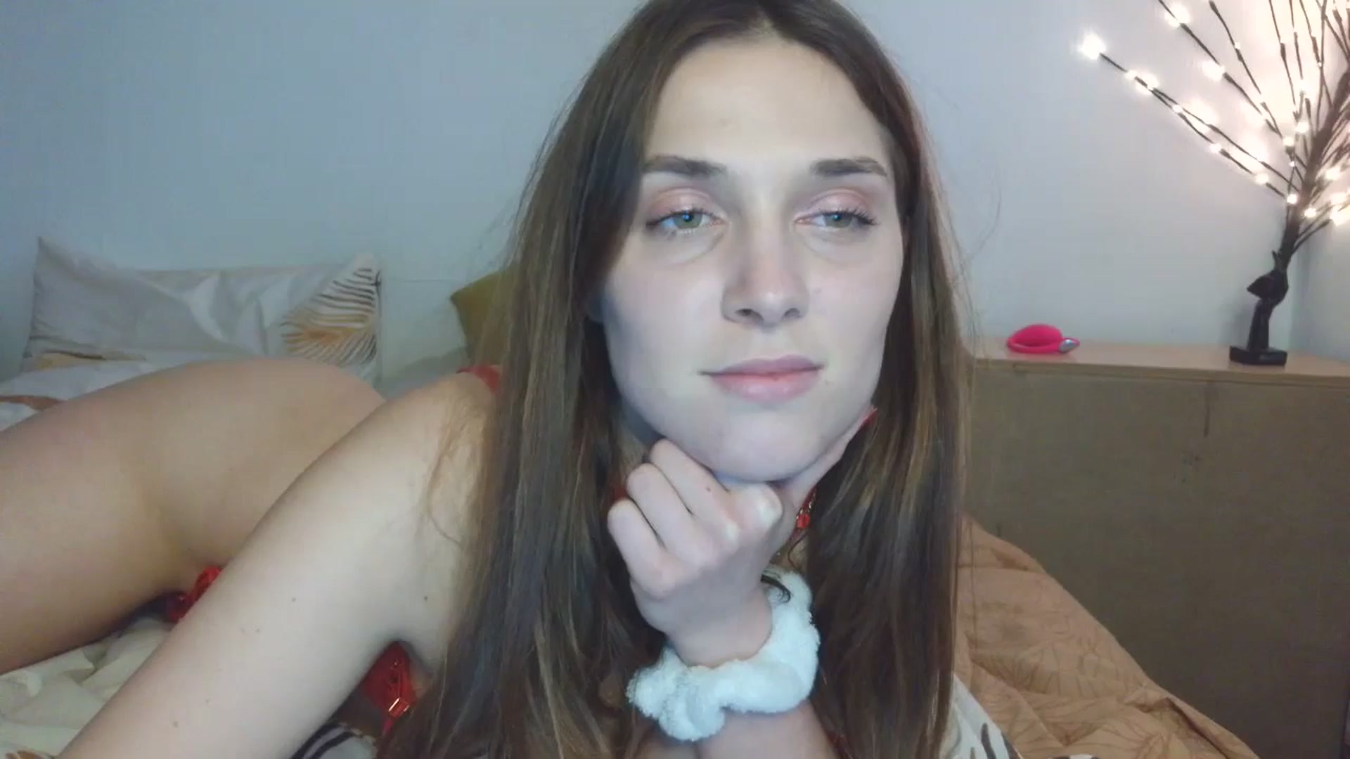 Gallery image thumbnail from HaleyReed's myfreecams stream on, 04/02/2026, 14:46 image 1 of 20