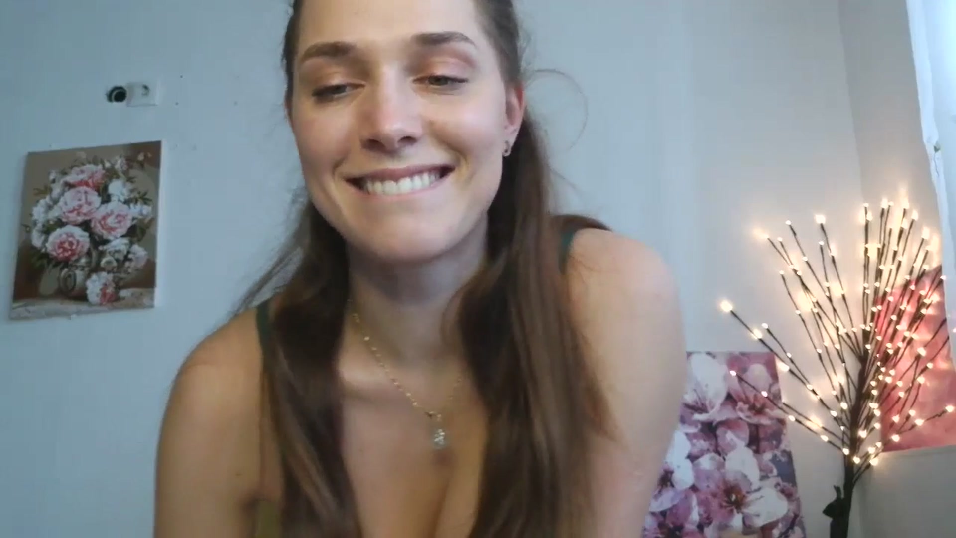 Gallery image thumbnail from HaleyReed's myfreecams stream on, 04/03/2026, 11:21 image 6 of 20