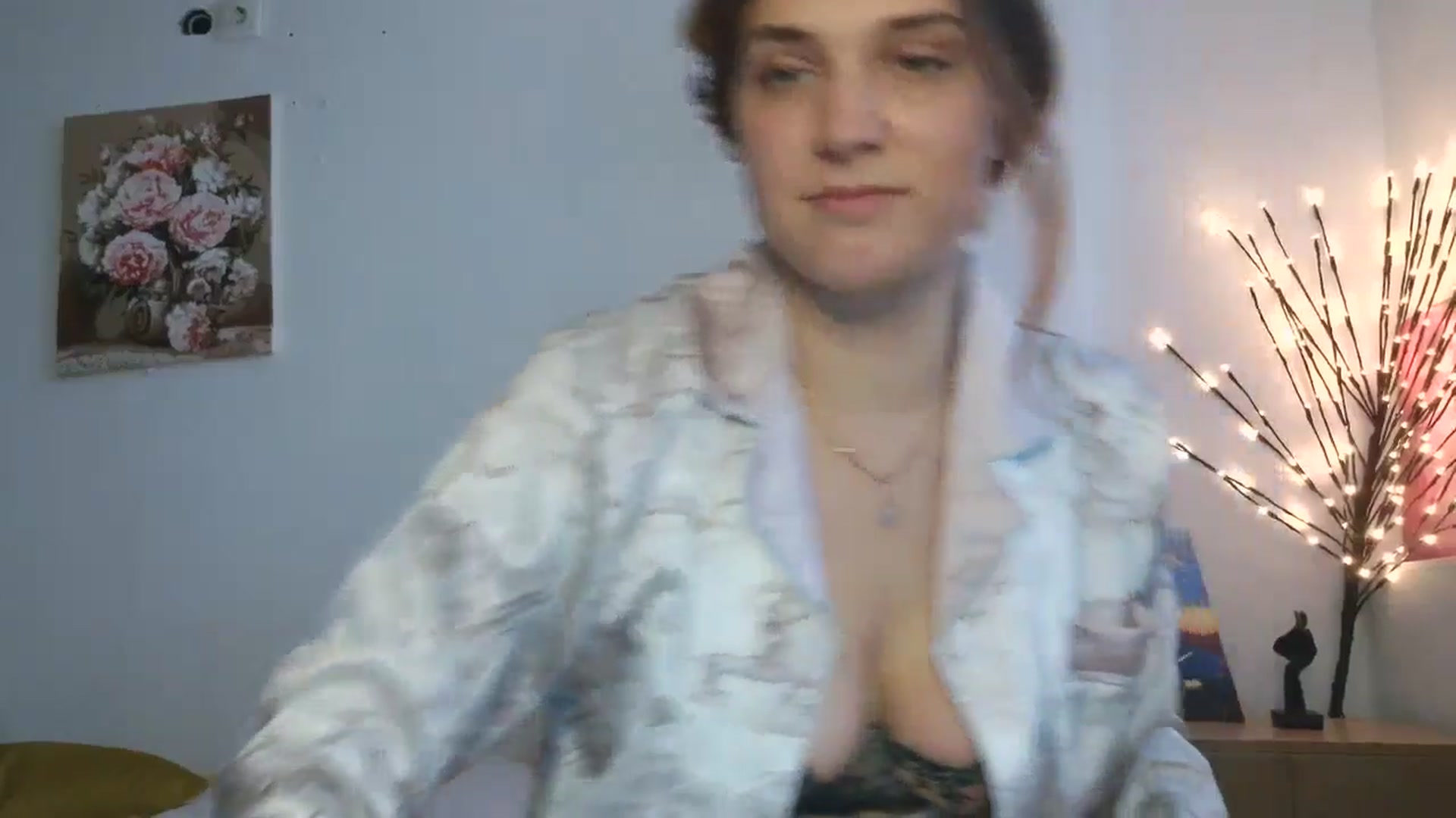 Gallery image thumbnail from HaleyReed's myfreecams stream on, 04/03/2026, 13:27 image 17 of 20