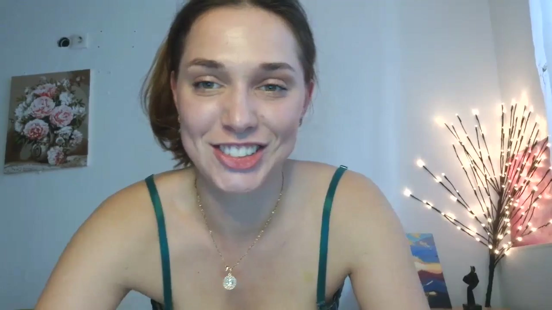 Gallery image thumbnail from HaleyReed's myfreecams stream on, 04/03/2026, 13:27 image 10 of 20
