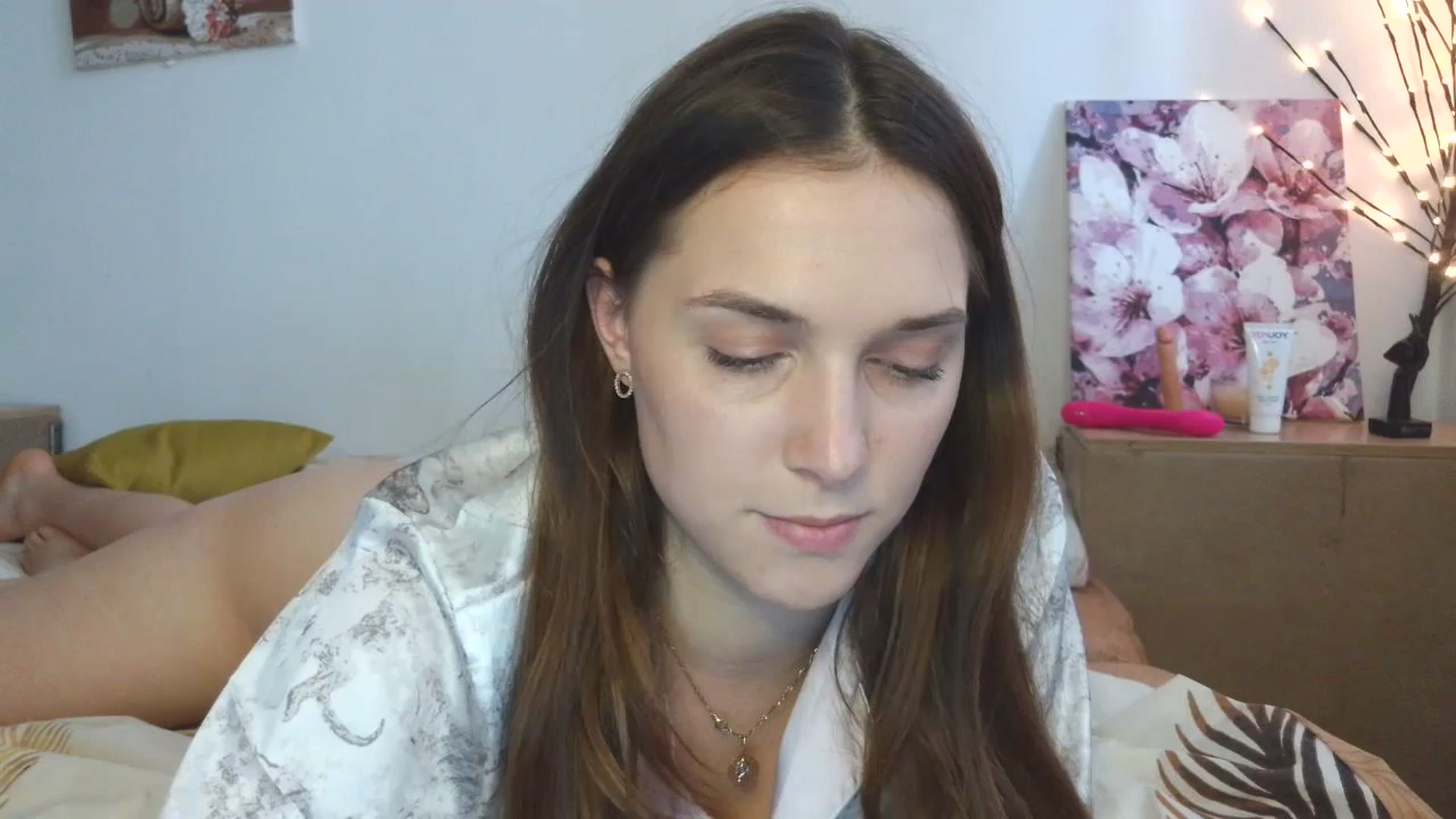 Gallery image thumbnail from HaleyReed's myfreecams stream on, 04/03/2026, 13:27 image 1 of 20