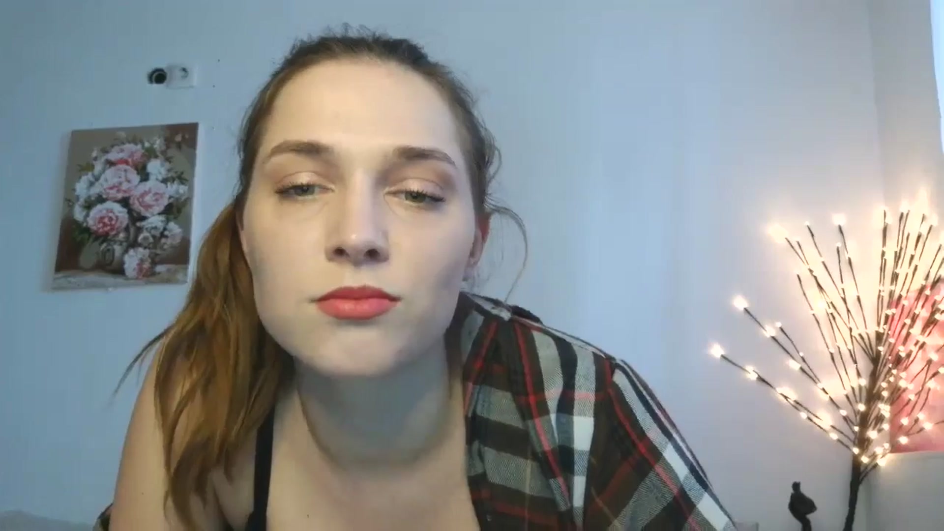 Gallery image thumbnail from HaleyReed's myfreecams stream on, 04/05/2026, 13:00 image 17 of 20