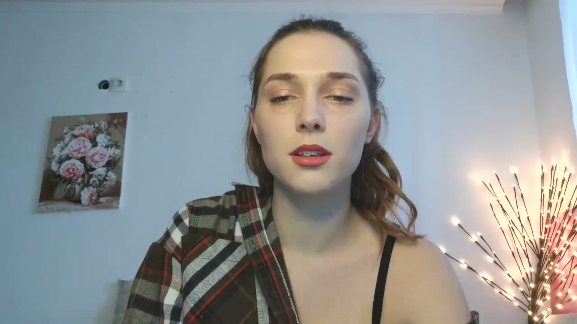 Gallery image thumbnail from HaleyReed's myfreecams stream on, 04/05/2026, 13:00 image 15 of 20