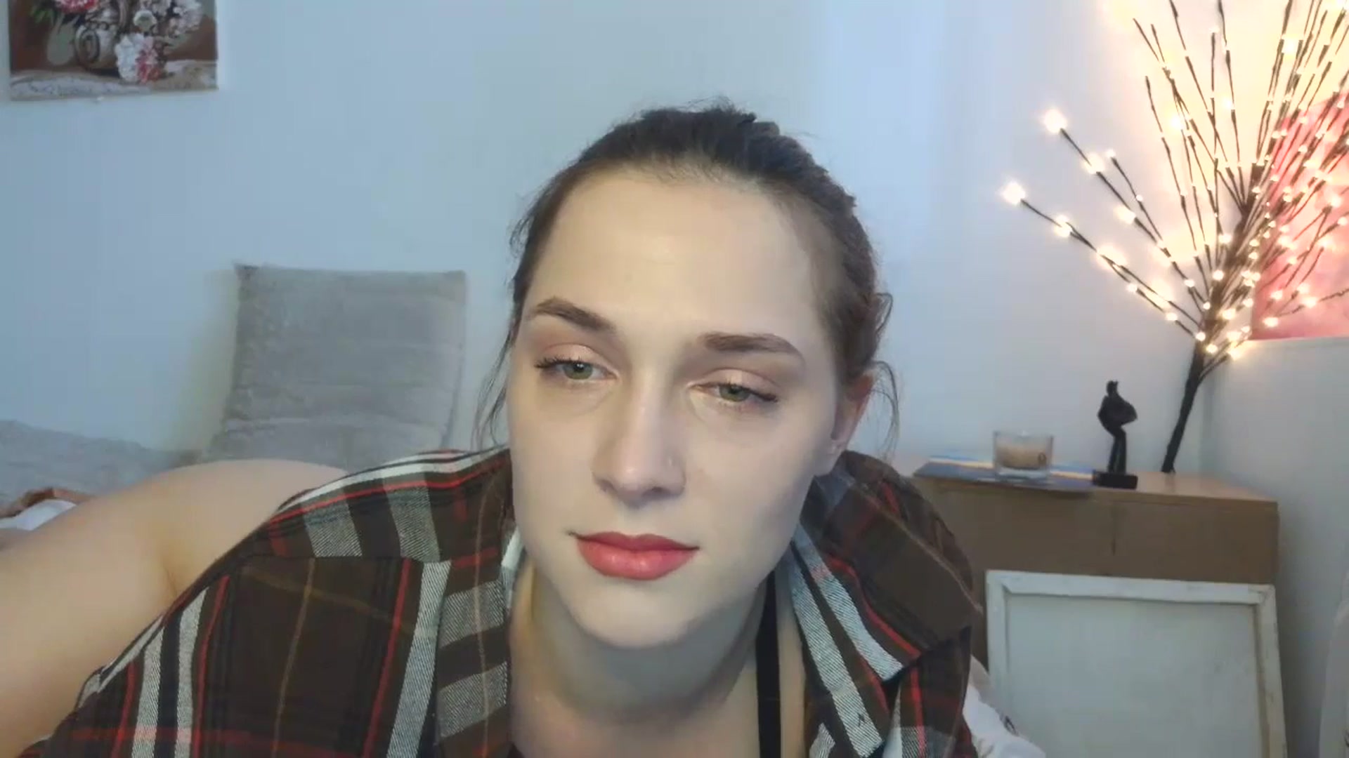 Gallery image thumbnail from HaleyReed's myfreecams stream on, 04/05/2026, 13:00 image 5 of 20