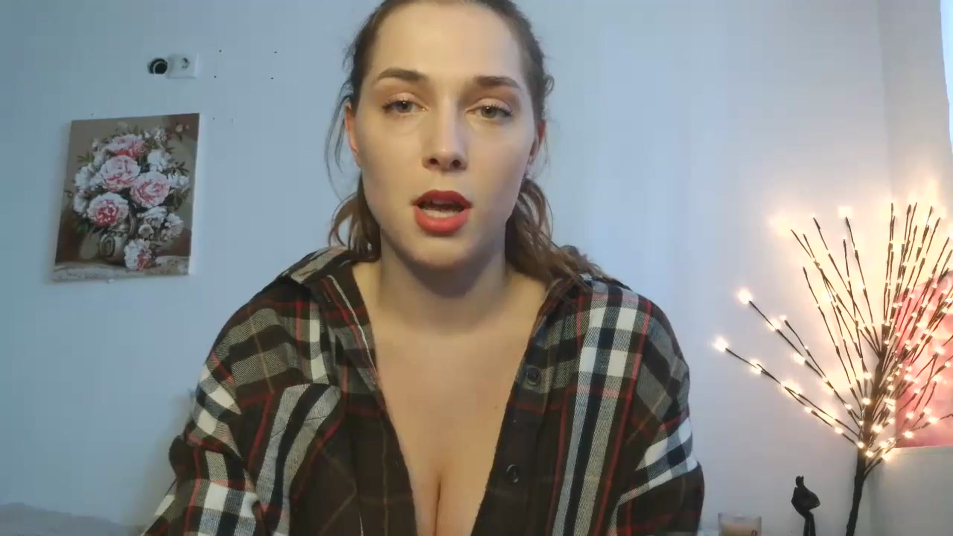 Gallery image thumbnail from HaleyReed's myfreecams stream on, 04/05/2026, 13:00 image 9 of 20