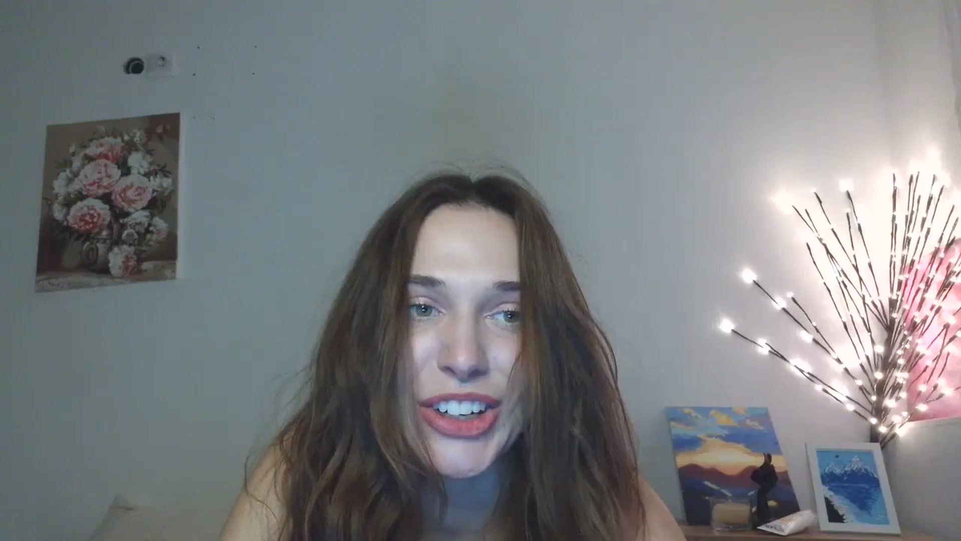 Gallery image thumbnail from HaleyReed's myfreecams stream on, 04/05/2026, 16:35 image 11 of 20
