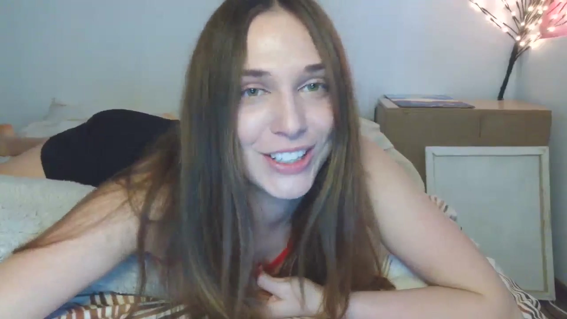Gallery image thumbnail from HaleyReed's myfreecams stream on, 04/06/2026, 12:25 image 6 of 20