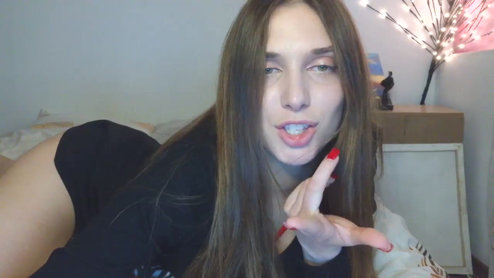 Gallery image thumbnail from HaleyReed's myfreecams stream on, 04/06/2026, 14:16 image 17 of 20
