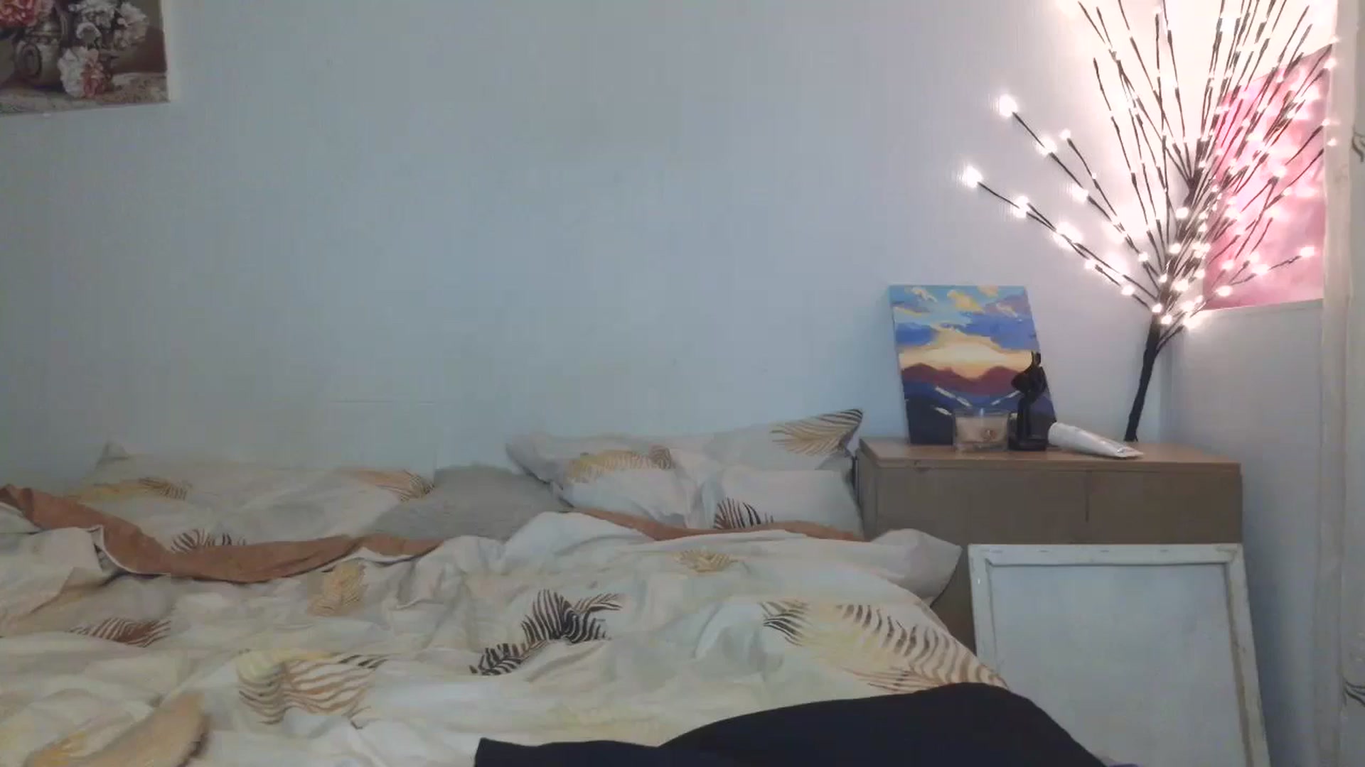 Gallery image thumbnail from HaleyReed's myfreecams stream on, 04/06/2026, 17:01 image 12 of 20