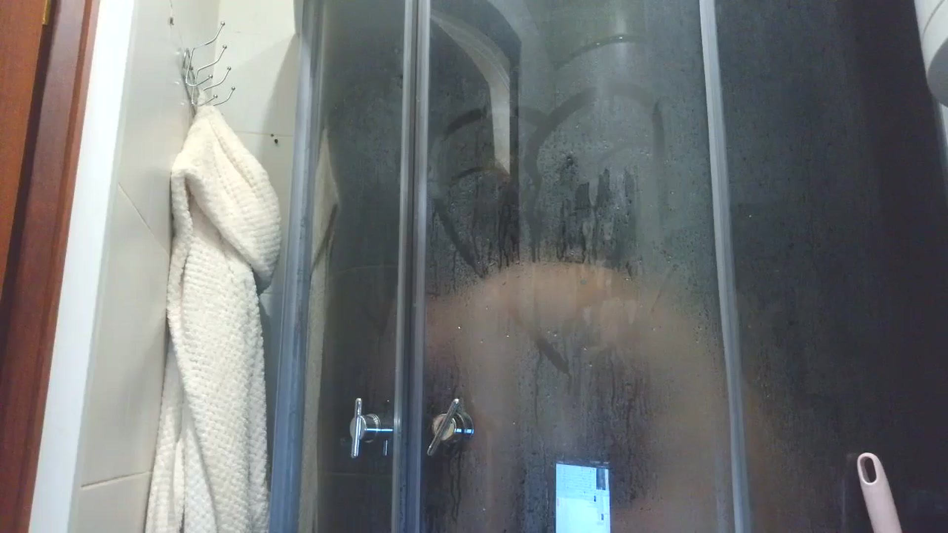 Gallery image thumbnail from HaleyReed's myfreecams stream on, 04/06/2026, 17:01 image 14 of 20