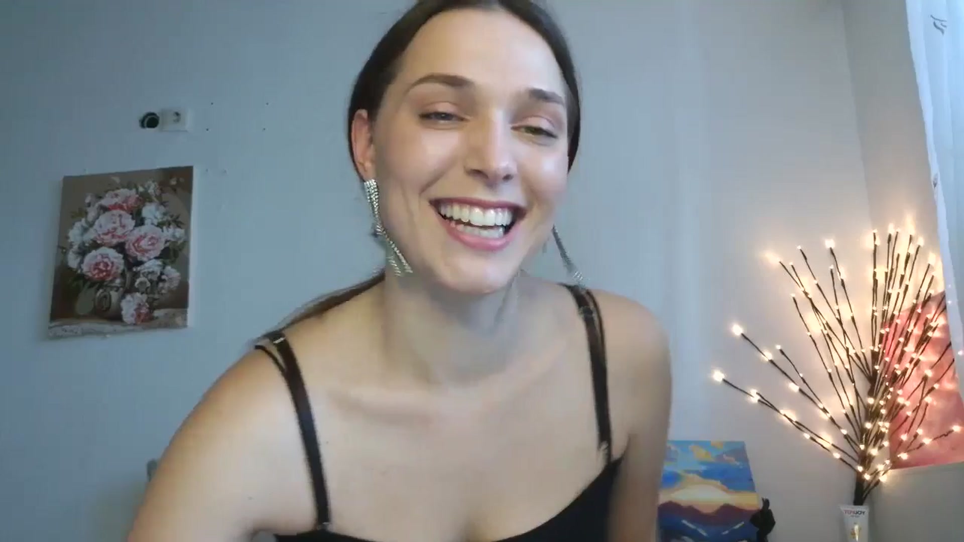 Gallery image thumbnail from HaleyReed's myfreecams stream on, 04/08/2026, 11:53 image 13 of 20