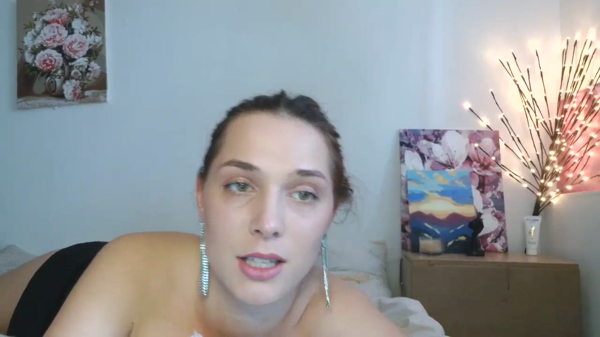 Gallery image thumbnail from HaleyReed's myfreecams stream on, 04/08/2026, 12:33 image 4 of 20