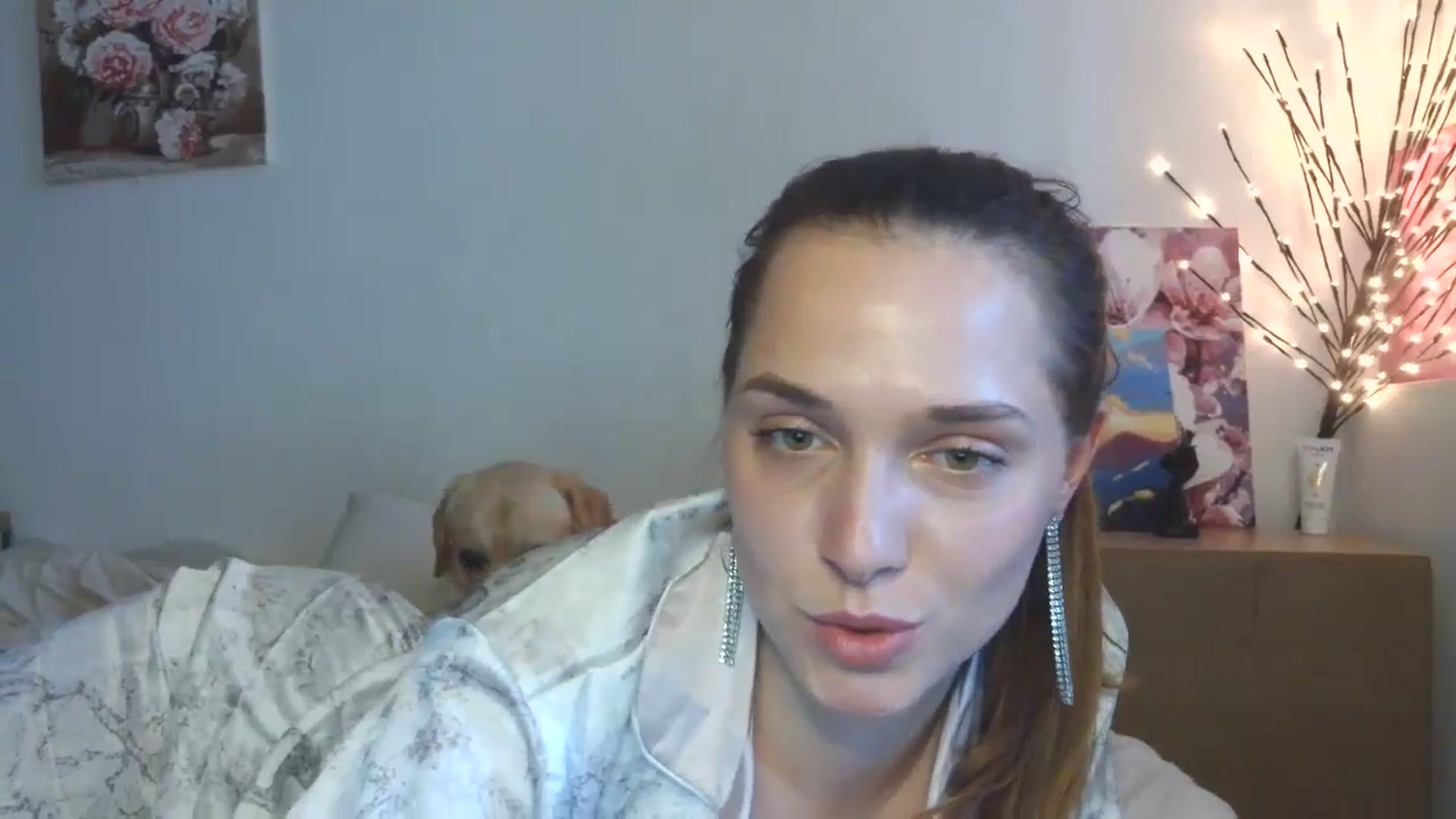 Gallery image thumbnail from HaleyReed's myfreecams stream on, 04/08/2026, 15:23 image 18 of 20