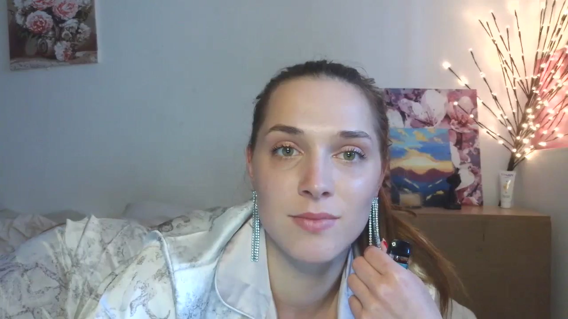 Gallery image thumbnail from HaleyReed's myfreecams stream on, 04/08/2026, 15:23 image 6 of 20