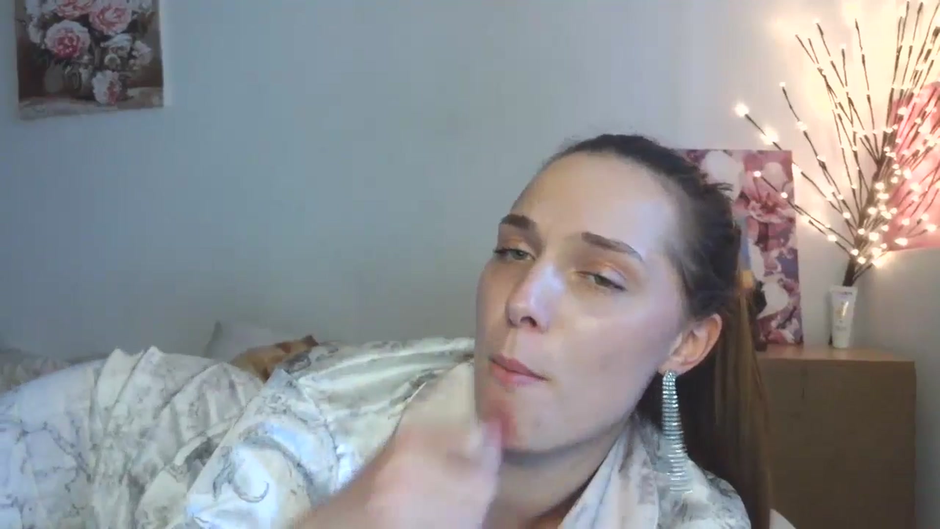 Gallery image thumbnail from HaleyReed's myfreecams stream on, 04/08/2026, 15:23 image 19 of 20