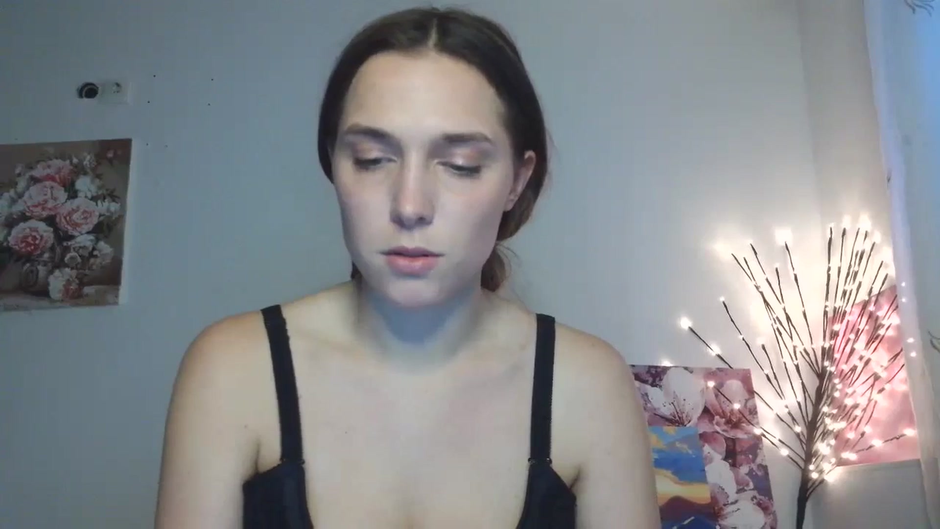 Gallery image thumbnail from HaleyReed's myfreecams stream on, 04/10/2026, 16:02 image 12 of 20