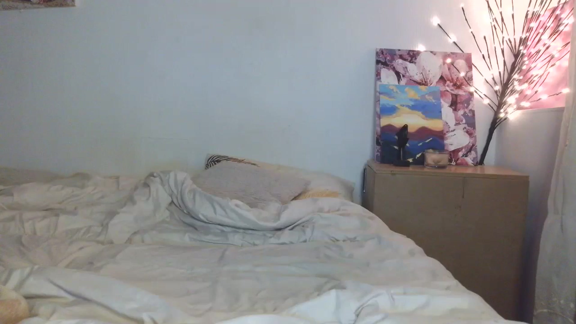 Gallery image thumbnail from HaleyReed's myfreecams stream on, 04/11/2026, 16:28 image 13 of 20