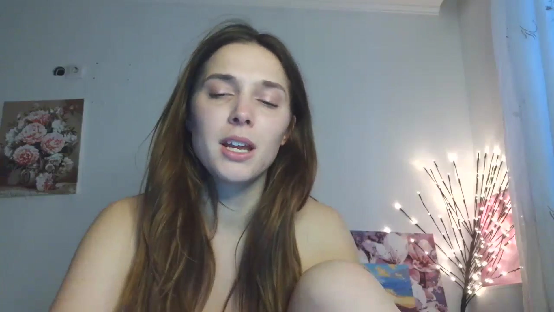 Gallery image thumbnail from HaleyReed's myfreecams stream on, 04/11/2026, 16:28 image 4 of 20