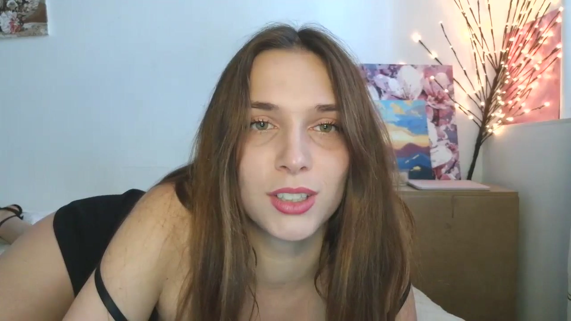 Gallery image thumbnail from HaleyReed's myfreecams stream on, 04/16/2026, 11:02 image 17 of 20