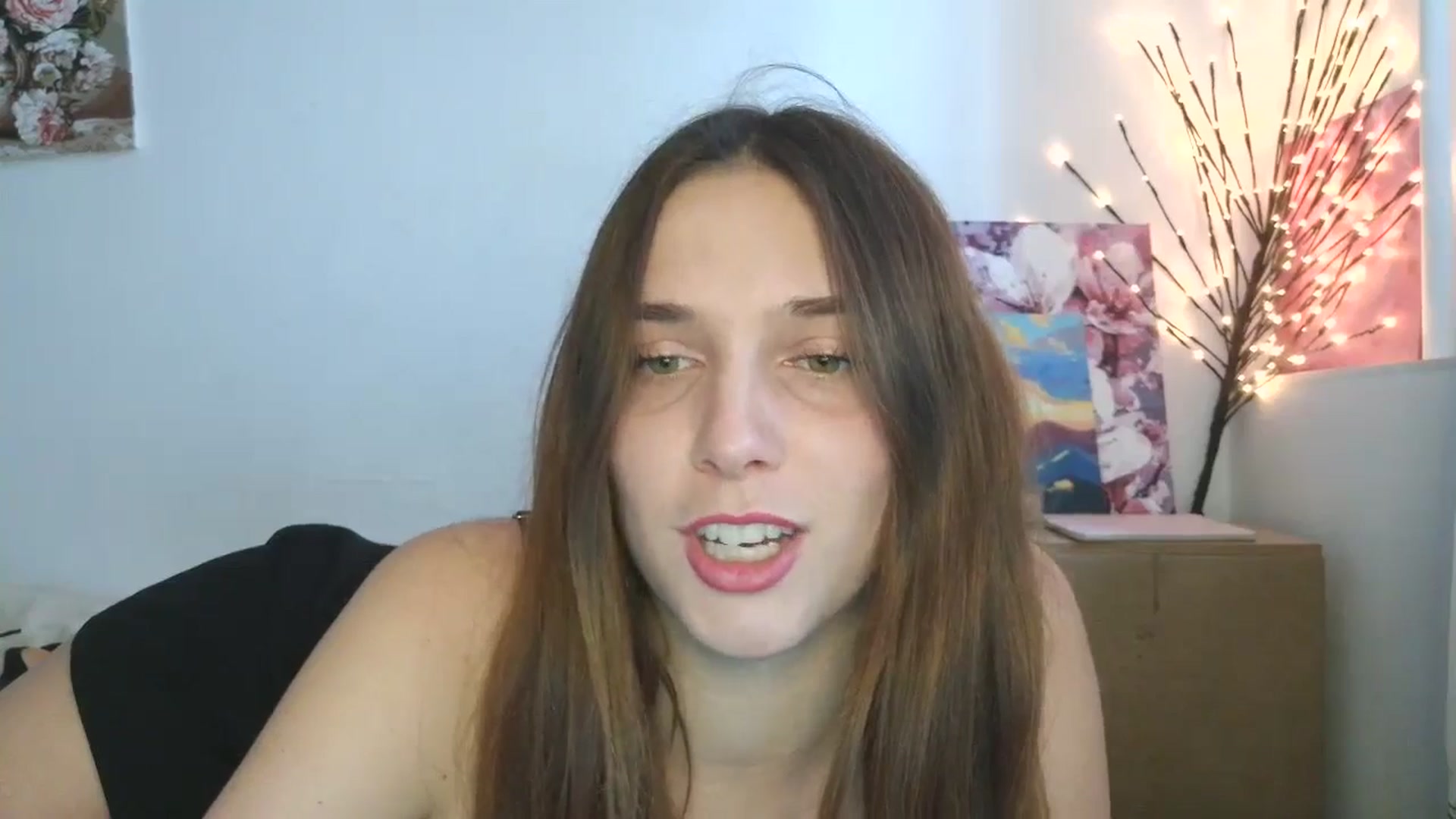 Gallery image thumbnail from HaleyReed's myfreecams stream on, 04/16/2026, 11:02 image 6 of 20
