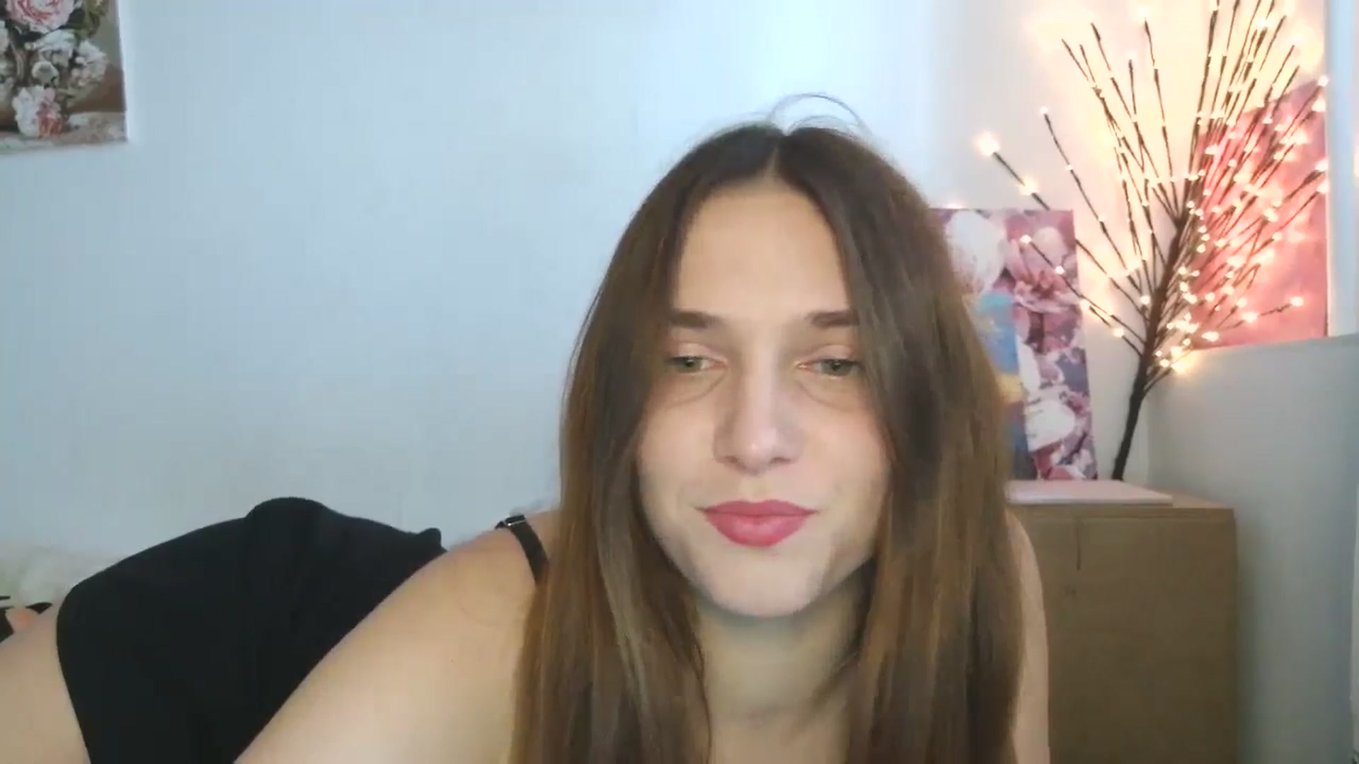 Gallery image thumbnail from HaleyReed's myfreecams stream on, 04/16/2026, 11:02 image 8 of 20