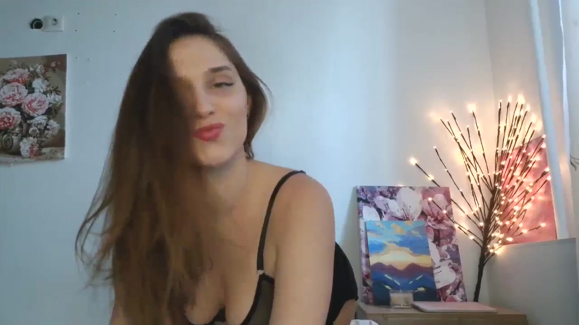 Gallery image thumbnail from HaleyReed's myfreecams stream on, 04/16/2026, 11:02 image 15 of 20